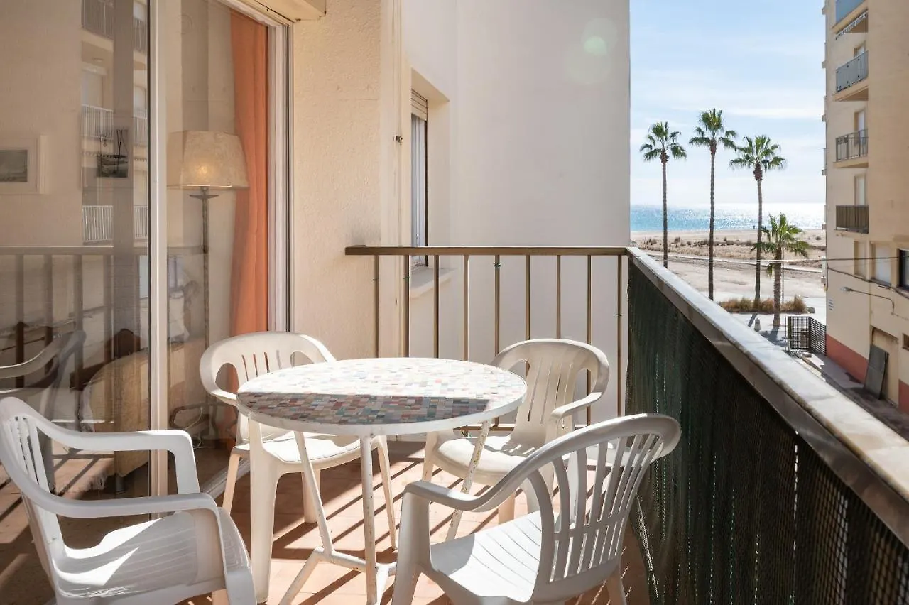At129 Apartamento En Primera Linea De La Playa Torredembarra 0*,  Spanyolország